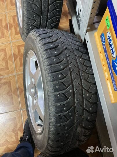 Колеса r16, зимние bridgestone, комплект
