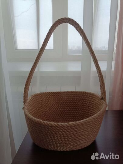 Корзина плетеная декоративная