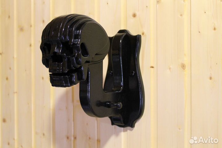 Вешалка для мотошлема