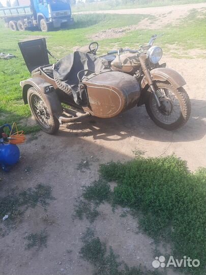 Продам запчасти на мотоциклы Минск, Иж, Урал