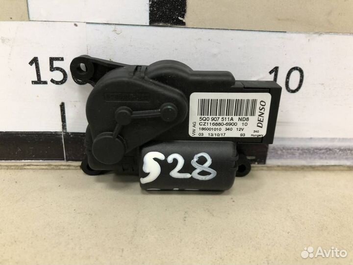 Моторчик заслонки печки Skoda Octavia A7 2013