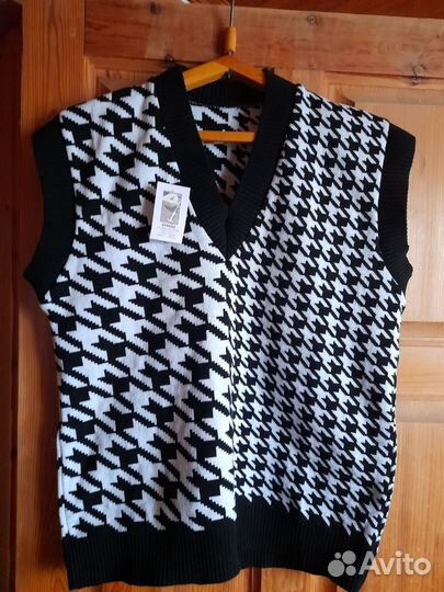 Жилетка безрукавка женская 50 52 новая