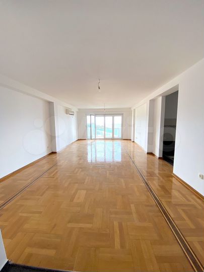 3-к. квартира, 137 м² (Черногория)