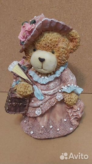 Разные статуэтки и фигурки