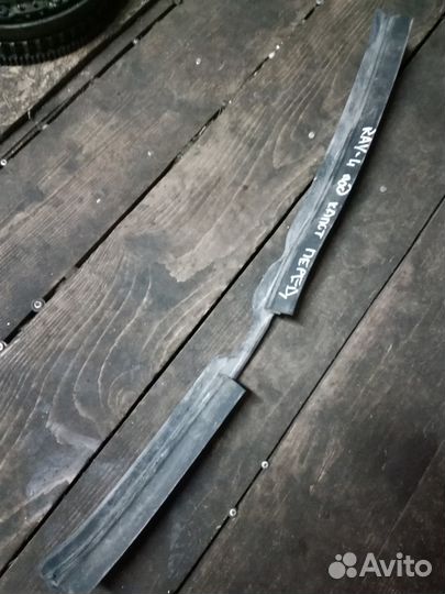 Утеплитель уплотнитель капота Rav 4 2010-12