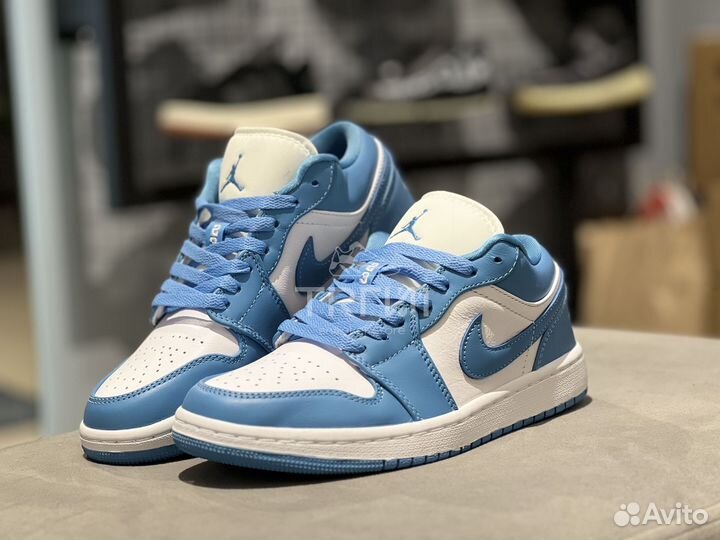 Кроссовки Nike Air Jordan 1 UNC