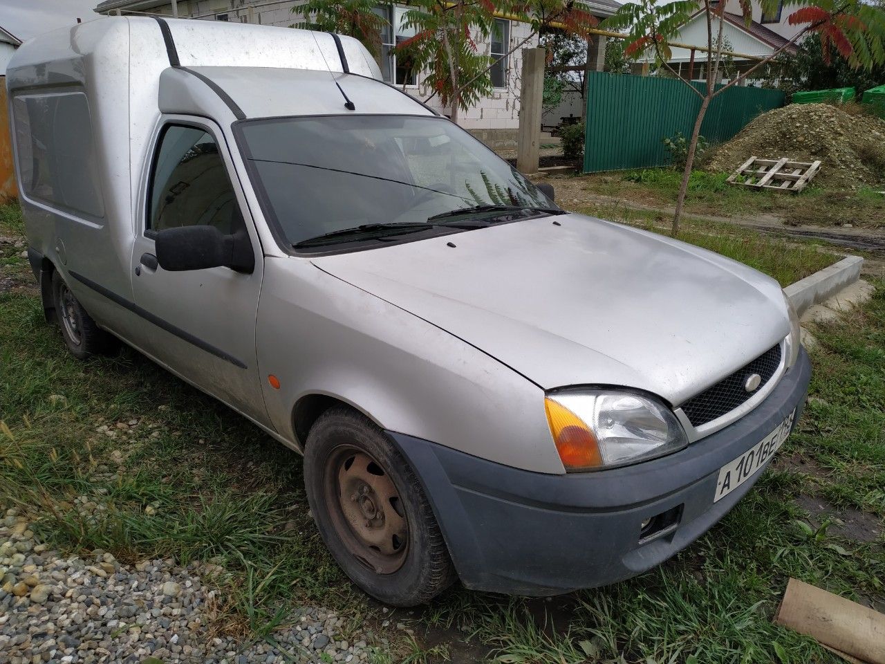 Ford Courier