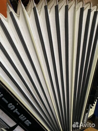 Аккордеон weltmeister Amigo