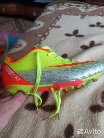 Футбольные бутсы