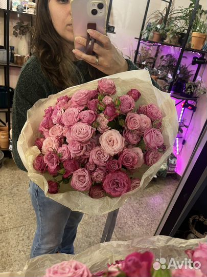 Букет из кустовых роз