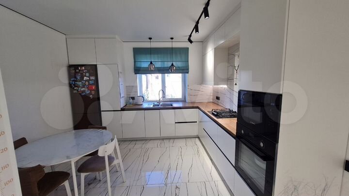 Дом 100 м² на участке 8 сот.