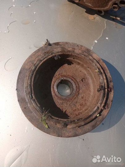 Шкив коленвала Toyota Avensis 1zzfe 2000