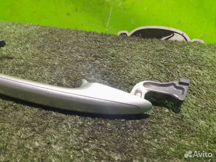 Ручка двери внешняя toyota alphard ANH10 2azfe 2002 Задн. Прав. Серебро