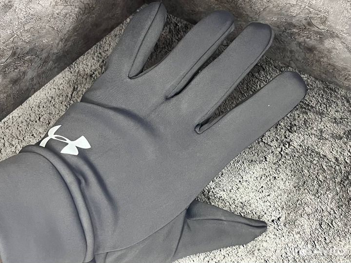 Перчатки Under Armour зимние