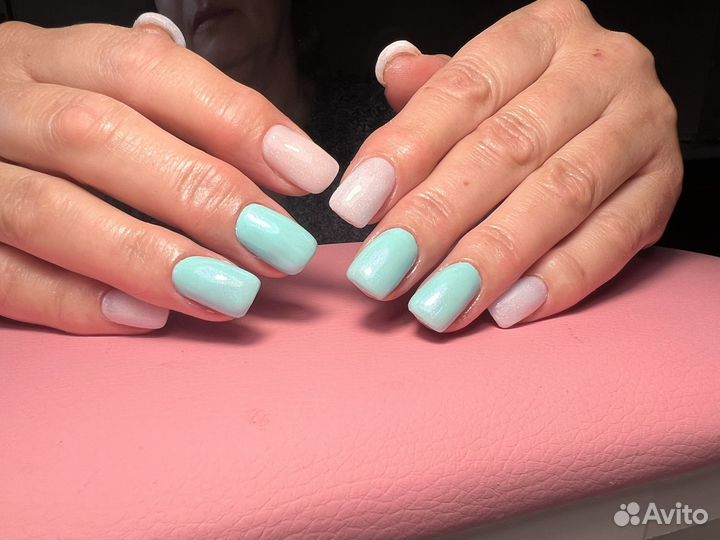 Модель на маникюр