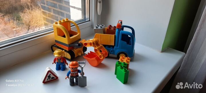 Lego duplo 10812 грузовик и гусеничный трактор