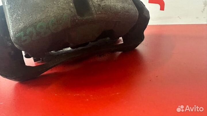 Суппорт передний правый Honda Elysion RR3 3.0 AT