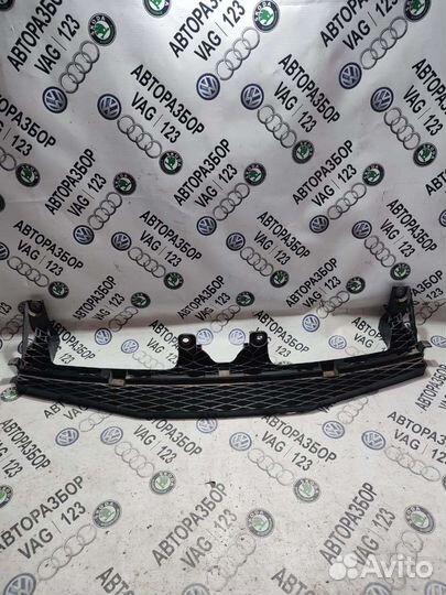 Кронштейн переднего бампера Volkswagen Passat CC