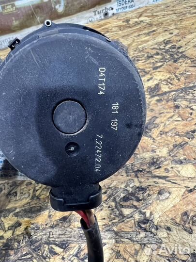 Насос продувки Мазерати Кватропорте 5 V