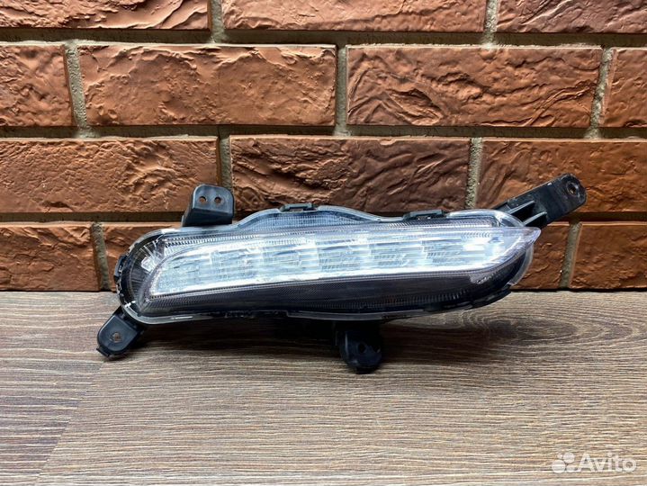 Фара дневного света правая Kia Rio 4 2017-2020 Бу