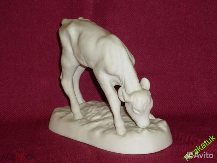 Теленок, щиплющий травку. Вербилки старое клеймо