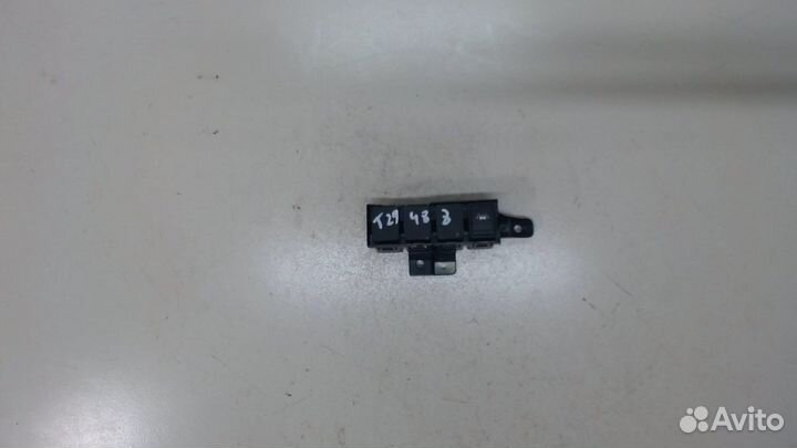 Кнопка удержания в полосе Nissan Qashqai 2013, 201