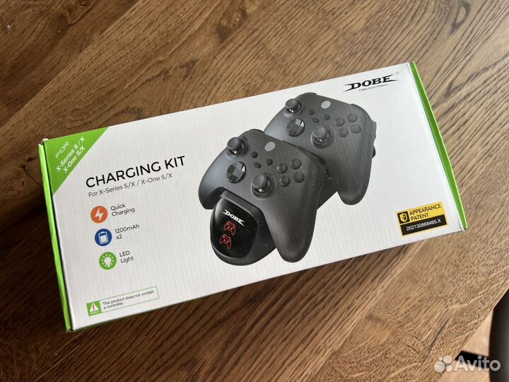 Зарядная станция dobe для 2-х контроллеров Xbox