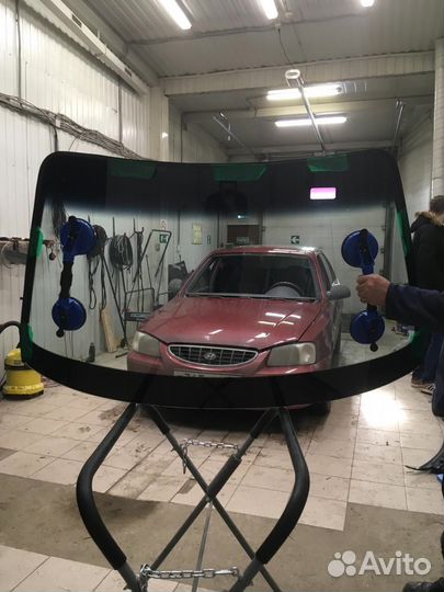 Лобовое стекло Хендай Акцент