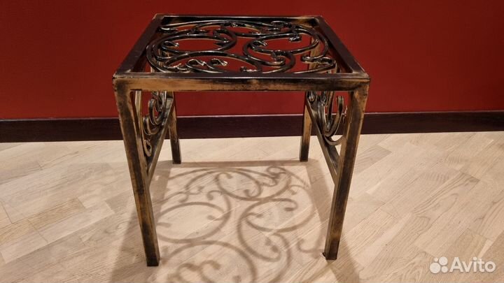Кованый столик предметы интерьера ковка