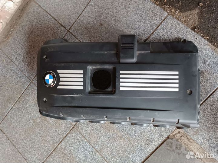 Декоративная крышка двигателя n52b30