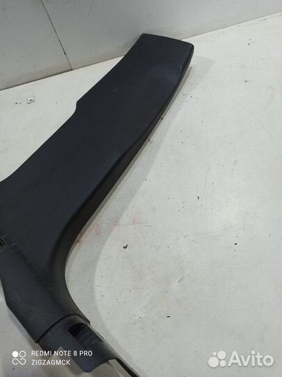 Обшивка центральной стойки(левая нижняя)