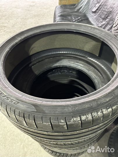 Pirelli P Zero 255/35 R21 98Y