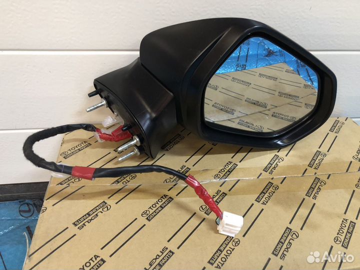 Зеркало правое Toyota Camry V70 XV70 V75 9pin