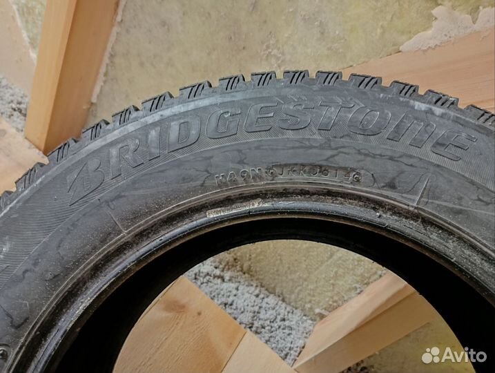 Bridgestone Blizzak Spike-01 195/65 R15 91T