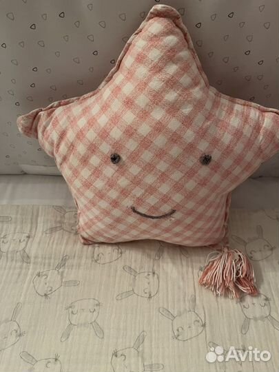 Zara home подушка звезда в детскую. Розовая