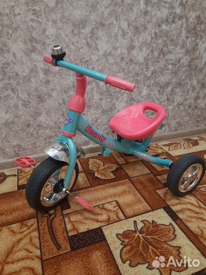 Трехколесный велосипед