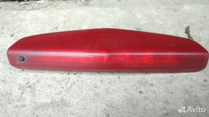 Фонарь стоп крышки багажника Opel Astra H