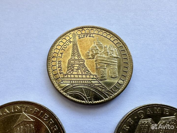 Коллекционные монеты из Парижа