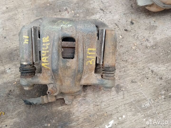 Суппорт задний на Шевроле Лачетти 2011г