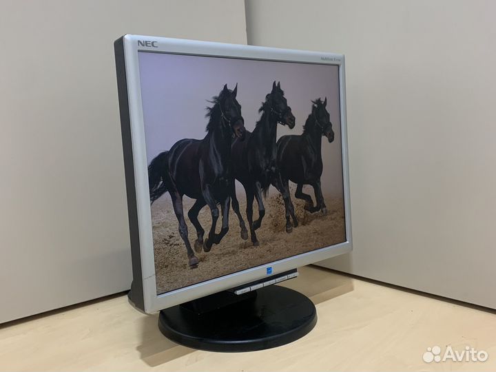 Мониторы 17 диагональ