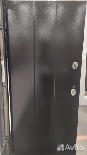 Дверь входная металлическая с терморазрывом