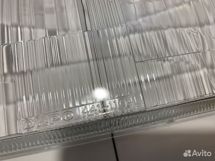 Стекло фары левое Volkswagen Jetta 84-92 Новое