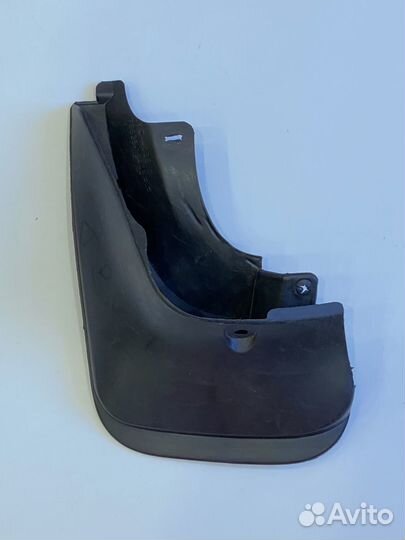 Брызговик задний левый Toyota Corolla 100