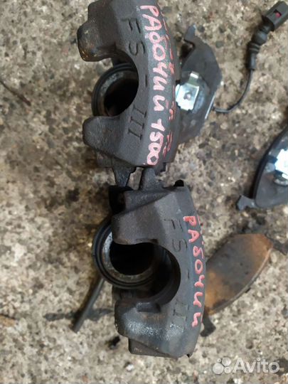 Передние суппорта volkswagen bora ом. 1.6 2001г