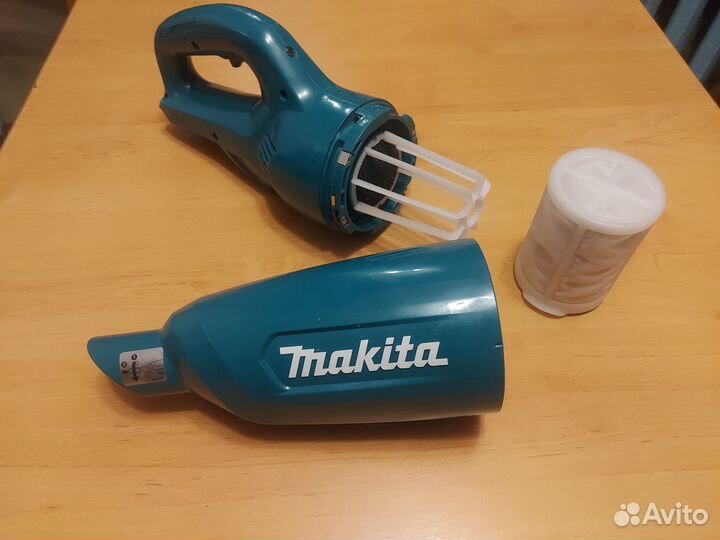 Аккумуляторный пылесос Makita CL106FDZ