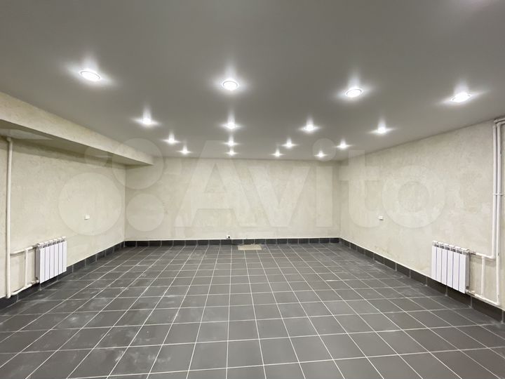 Помещение, 35,7 м2, новый ремонт, первая линия