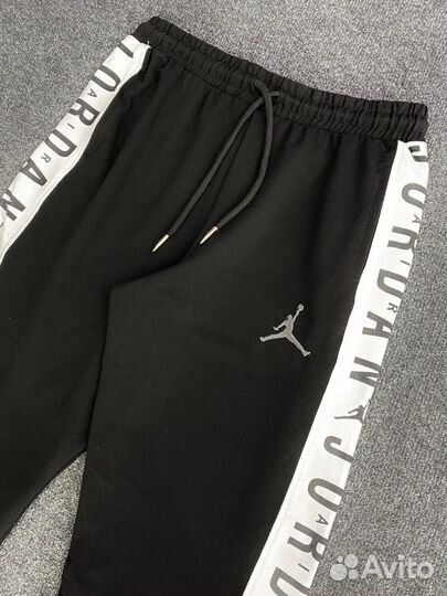 Спортивные штаны