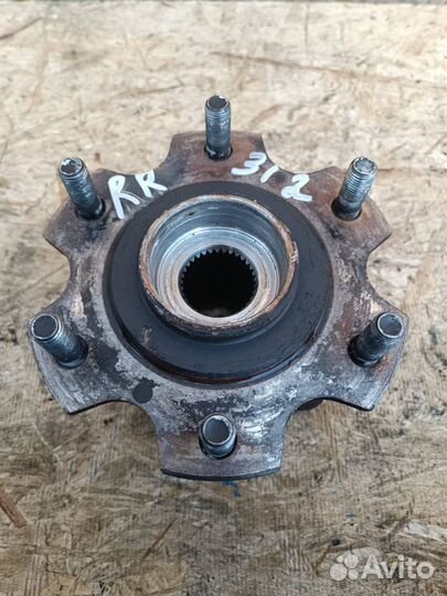 Ступица Mitsubishi Pajero 4 задняя 3.2D 3.8