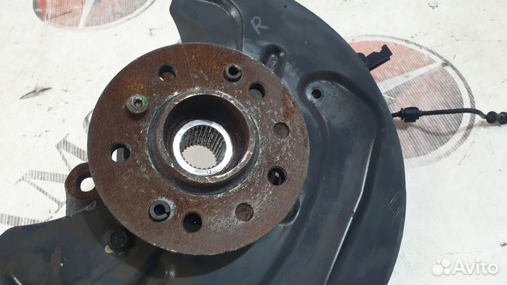 Ступица правая на Mercedes-Benz W164 ML/GL X164