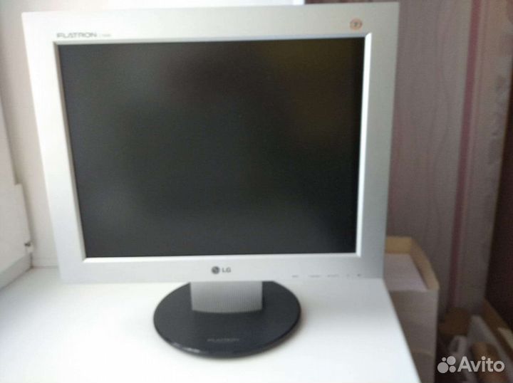 Монитор LG flatron